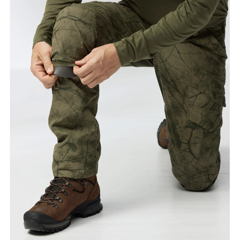 Fjällräven Barents Pro Hunting Trousers M, 626-662 Green Camo-Deep Forest, 46